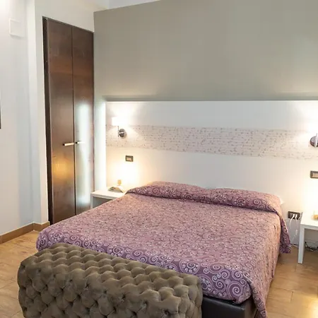 Dei Poeti & 3*